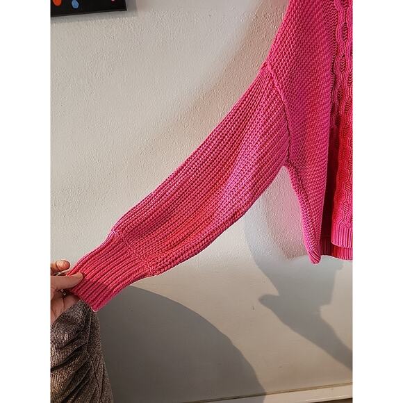 FREE PEOPLE CHUNKY Hot Pink CABLE KNIT SWEATER IN SMALL Round Neck Oversized - Picture 3 of 5